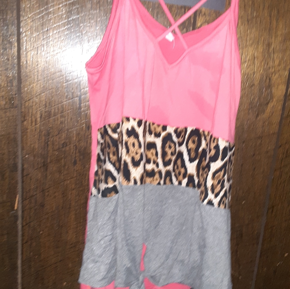 Beautiful ladies shirt❤4/20